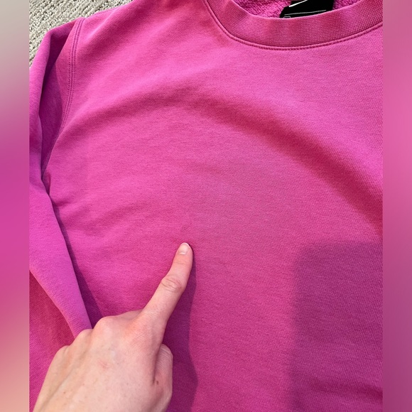 Nike Crewneck in Fuchsia Size Large - Picture 3 of 5
